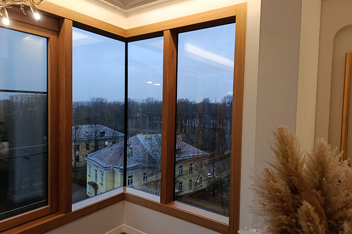 Облицовка эркерного окна дубовым шпоном (7). Работы компании РСК Интерьер.