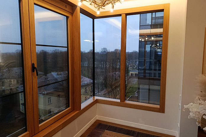 Облицовка эркерного окна дубовым шпоном (8). Работы компании РСК Интерьер.