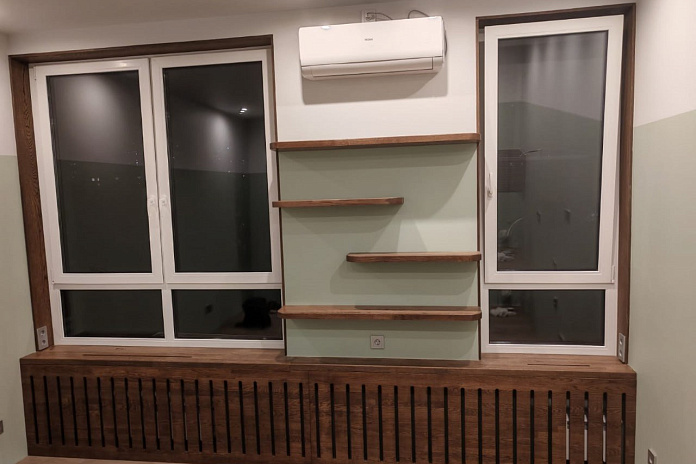 Оформление окон и полки из дуба (1). Работы компании РСК Интерьер.